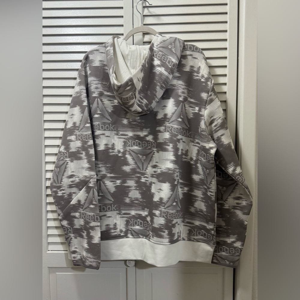 Reebok Men's Momentum Driftwood Print Long-Sleeve Hoodie - Picture 2 of 5